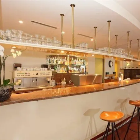 Ibis Styles Отель